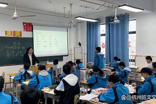 记者：曼联关注埃因霍温20岁边锋约翰-巴卡约科